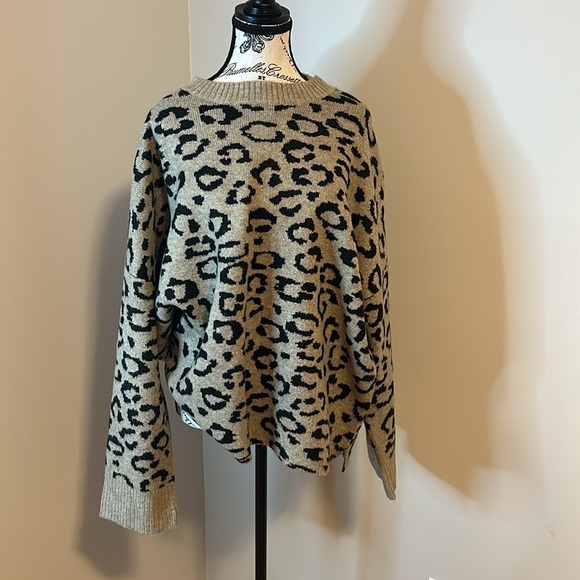 Reitman’s chetah print - Picture 1 of 14